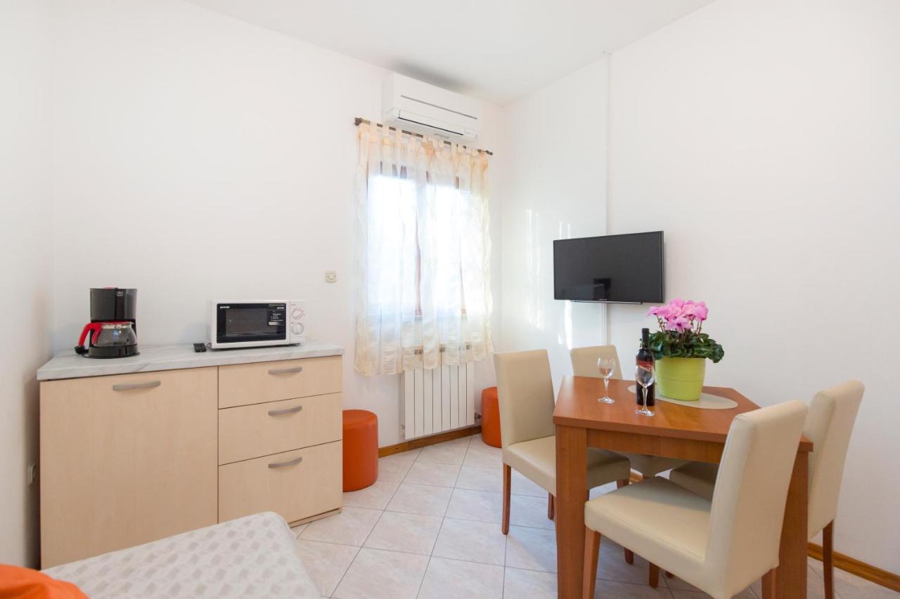 House Kontus Hotel Plomin Exterior foto